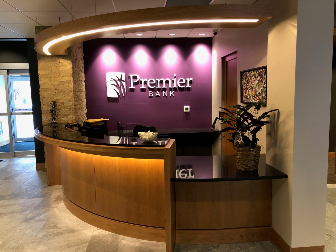 Entry of Premier Bank Iowa Street Branch in Dubuque, Iowa